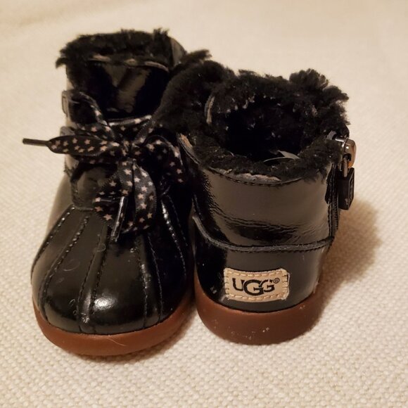 UGG baby boots size 6 - Picture 2 of 4